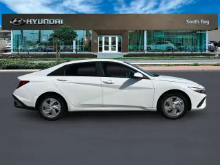 Hyundai ELANTRA 2025 SE 4dr Sedan