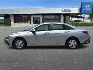 Hyundai ELANTRA 2026 SE 4dr Sedan