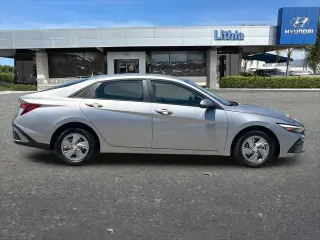 Hyundai ELANTRA 2026 SE 4dr Sedan