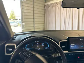 Hyundai VENUE 2023 Limited 4dr Crossover