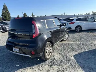 Kia Soul 2017 + 4dr Crossover