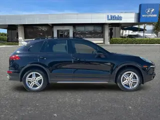 Porsche Cayenne 2016 AWD 4dr SUV
