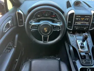 Porsche Cayenne 2016 AWD 4dr SUV