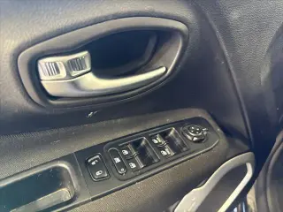 Jeep Renegade 2021 4x4 Latitude 4dr SUV