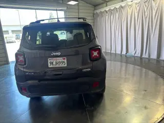 Jeep Renegade 2021 4x4 Latitude 4dr SUV