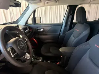 Jeep Renegade 2023 4x4 Trailhawk 4dr SUV