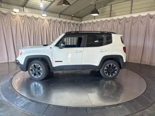 Jeep Renegade 2023 4x4 Trailhawk 4dr SUV