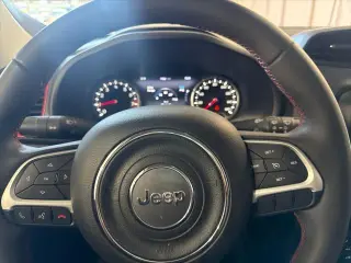 Jeep Renegade 2023 4x4 Trailhawk 4dr SUV