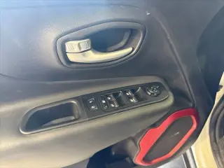 Jeep Renegade 2023 4x4 Trailhawk 4dr SUV