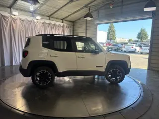 Jeep Renegade 2023 4x4 Trailhawk 4dr SUV