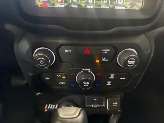 Jeep Renegade 2023 4x4 Trailhawk 4dr SUV