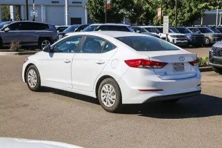Hyundai ELANTRA 2018 SE 4dr Sedan 6M (US)