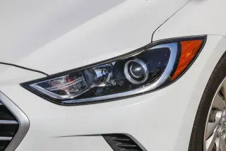 Hyundai ELANTRA 2018 SE 4dr Sedan 6M (US)