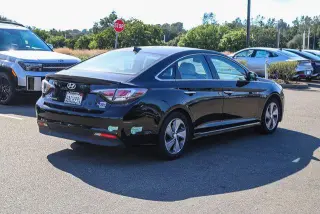Hyundai SONATA Plug-in Hybrid 2016 Limited 4dr Sedan