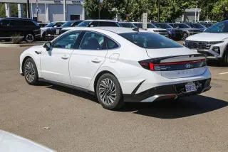 Hyundai SONATA Hybrid 2025 SEL 4dr Sedan