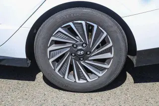 Hyundai SONATA Hybrid 2025 SEL 4dr Sedan
