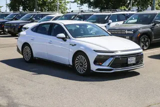 Hyundai SONATA Hybrid 2025 SEL 4dr Sedan