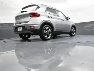Hyundai VENUE 2024 SEL 4dr Crossover
