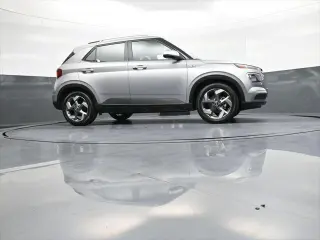 Hyundai VENUE 2024 SEL 4dr Crossover