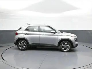 Hyundai VENUE 2024 SEL 4dr Crossover