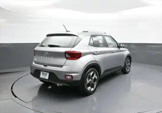 Hyundai VENUE 2024 SEL 4dr Crossover