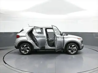 Hyundai VENUE 2024 SEL 4dr Crossover