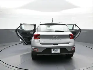 Hyundai VENUE 2024 SEL 4dr Crossover