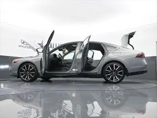 Honda Accord Hybrid 2025 Touring 4dr Sedan