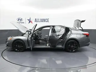 Nissan Altima 2022 AWD 2.5 SR 4dr Sedan