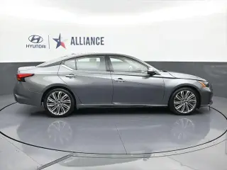 Nissan Altima 2023 2.5 SL 4dr Sedan