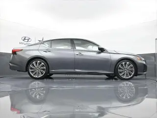 Nissan Altima 2023 2.5 SL 4dr Sedan
