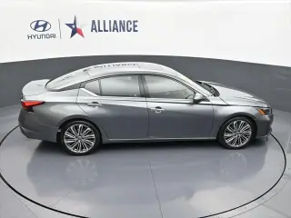 Nissan Altima 2023 2.5 SL 4dr Sedan