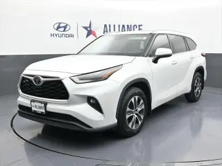 Toyota Highlander 2022 XLE 4dr SUV