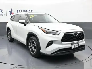 Toyota Highlander 2022 XLE 4dr SUV
