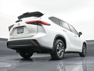 Toyota Highlander 2022 XLE 4dr SUV
