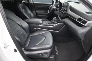 Toyota Highlander 2022 XLE 4dr SUV