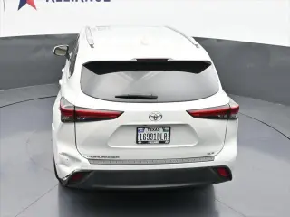 Toyota Highlander 2022 XLE 4dr SUV