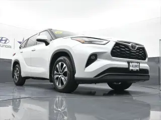 Toyota Highlander 2022 XLE 4dr SUV