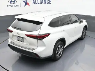 Toyota Highlander 2022 XLE 4dr SUV