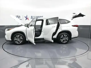 Toyota Highlander 2022 XLE 4dr SUV