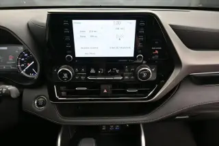 Toyota Highlander 2022 XLE 4dr SUV