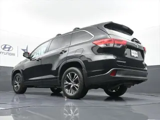 Toyota Highlander 2018 LE Plus 4dr SUV