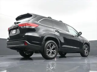 Toyota Highlander 2018 LE Plus 4dr SUV
