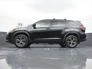 Toyota Highlander 2018 LE Plus 4dr SUV