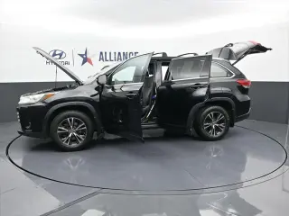 Toyota Highlander 2018 LE Plus 4dr SUV