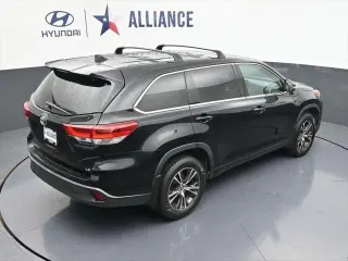 Toyota Highlander 2018 LE Plus 4dr SUV