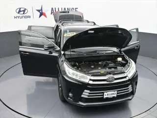 Toyota Highlander 2018 LE Plus 4dr SUV