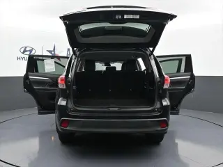 Toyota Highlander 2018 LE Plus 4dr SUV