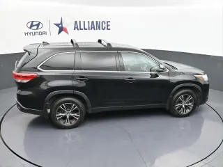 Toyota Highlander 2018 LE Plus 4dr SUV