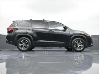 Toyota Highlander 2018 LE Plus 4dr SUV